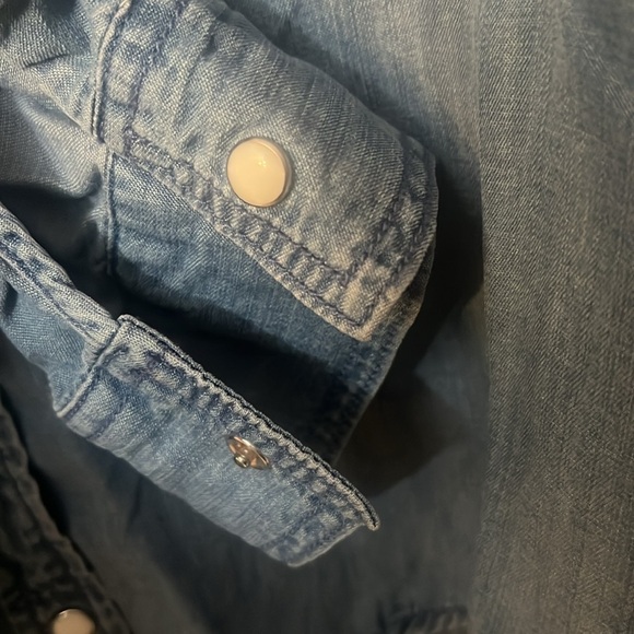 Lola River size M snap button down denim color long sleeves tie knot at front - Picture 6 of 8